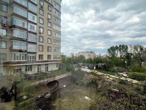 квартира за адресою Академіка Писаржевського вул., 8