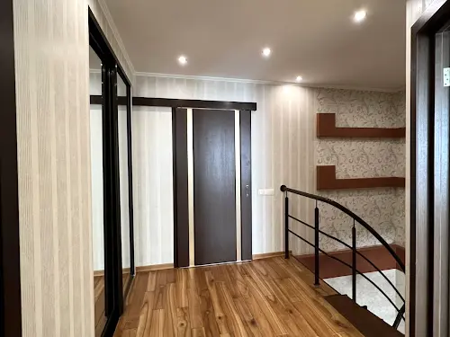 квартира за адресою Братська вул., 24
