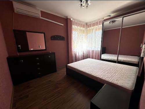квартира за адресою Анни Ахматової вул., 47