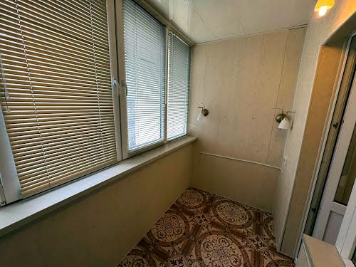 квартира за адресою Автозаводська вул., 81