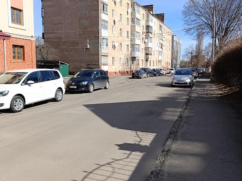 комерційна за адресою вул. Пересопницька, 170