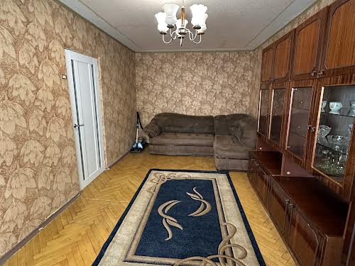 квартира за адресою Академіка Булаховського вул., 30а