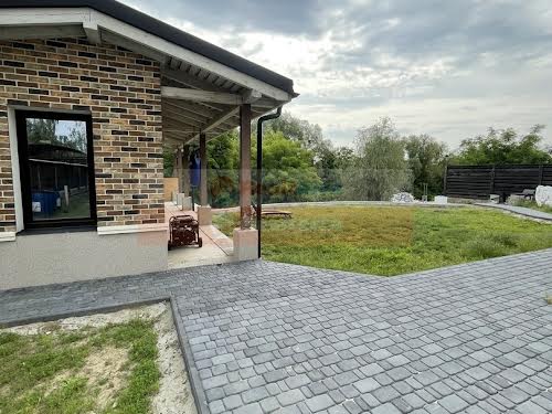 будинок за адресою Богатирська вул., 30б
