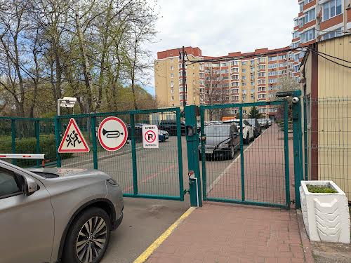 квартира по адресу Салютная ул., 1б