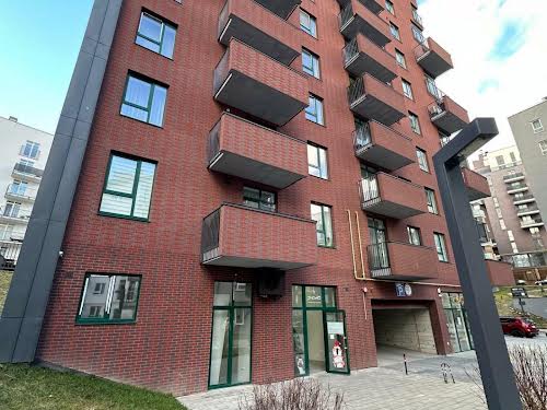 комерційна за адресою Малоголосківська вул., 28а