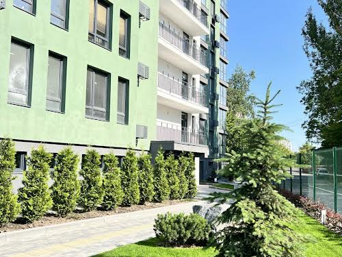 квартира за адресою Космічна вул., 5