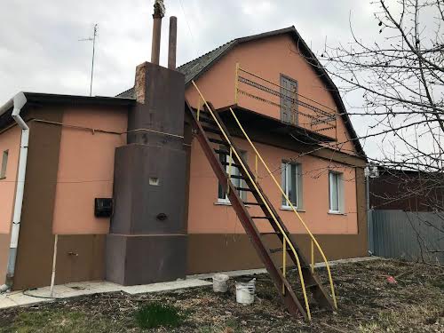 дом по адресу вулиця Миру