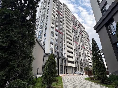 квартира за адресою Любомира Гузара просп. (Космонавта Комарова), 15а
