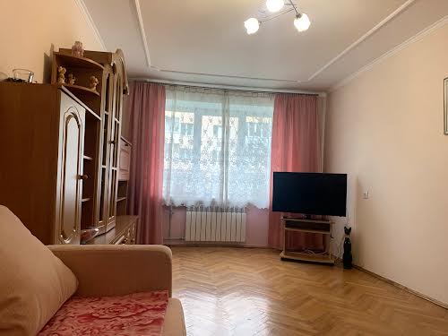 квартира за адресою Багряного Івана вул., 53