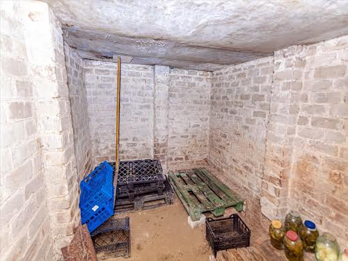 будинок за адресою с. Старицьківка, Центральная, 1