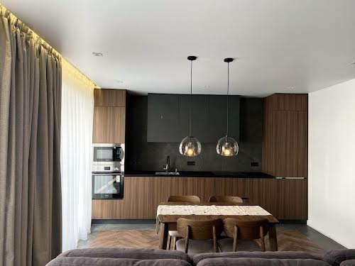 квартира за адресою Залізнична вул., 7а