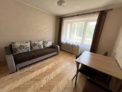квартира за адресою Гната Хоткевича вул., 42
