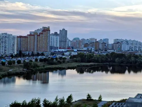 квартира за адресою Ревуцького вул., 40б