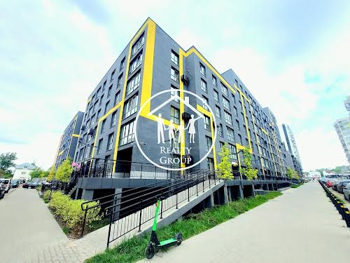 квартира за адресою Залізнична вул., 7