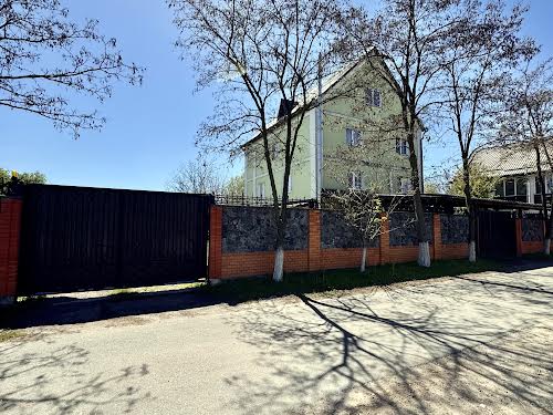 дом по адресу Озерна