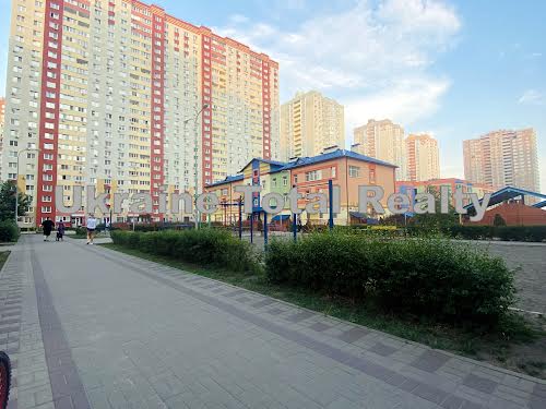 квартира за адресою Бориса Гмирі вул., 12-Б