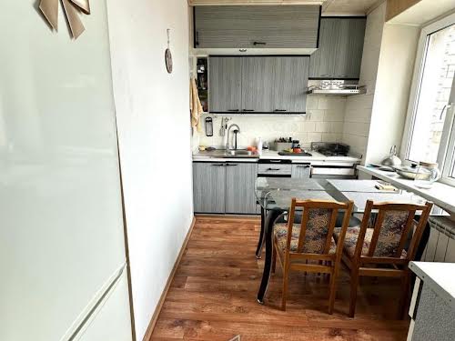 квартира за адресою Будівельників вул., 27А