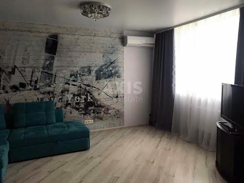 квартира за адресою Воскресенська вул., 14