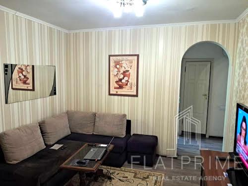 квартира за адресою Київ, Миколи Лаврухіна вул., 7