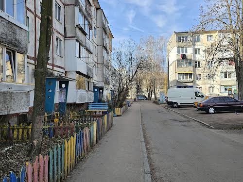 квартира за адресою Крошенська вул., 46