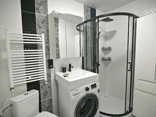 квартира за адресою Гайдамацька вул. (Марфи Струтинської), 35