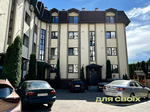 комерційна за адресою Освіти, 14