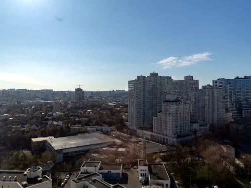 квартира за адресою Андрія Верхогляда вул. (Михайла Драгомирова), 2а