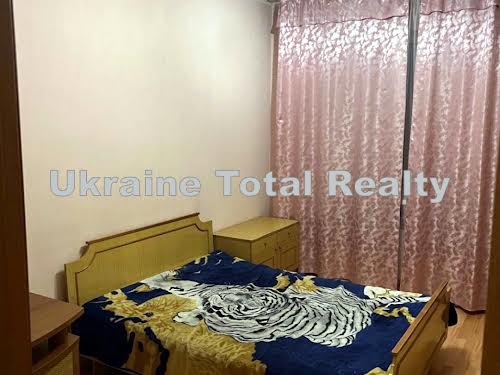 квартира за адресою Анни Ахматової вул., 19
