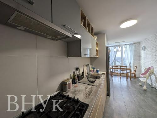 квартира за адресою Золотогірська вул., 3А