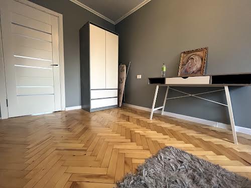 квартира за адресою Степана Бандери просп., 98