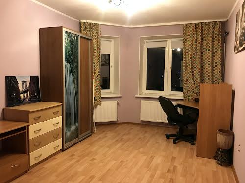квартира за адресою Теплична вул., 42