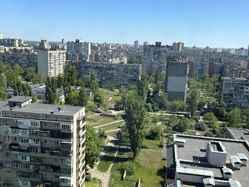 квартира за адресою Богатирська вул., 6а