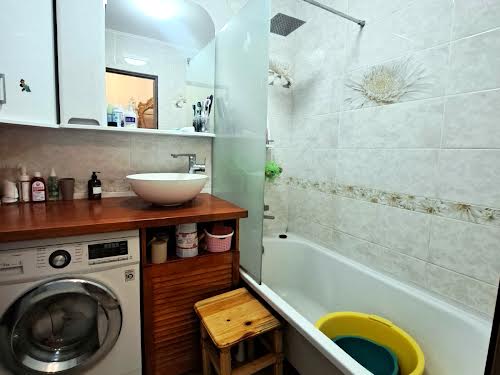 квартира за адресою вул. Прикордонна, 80