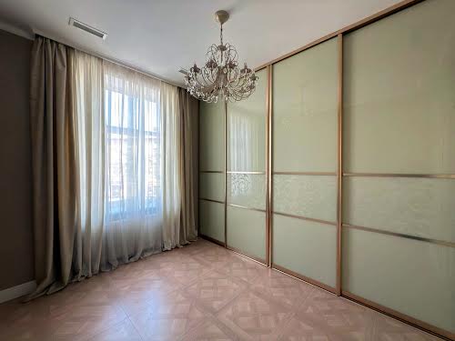 квартира за адресою Шпитальна вул., 7