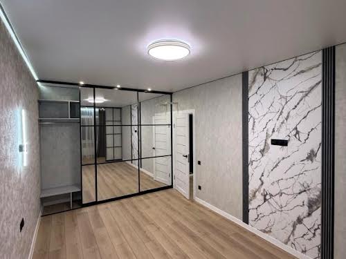 квартира за адресою Перлинна вул., 8