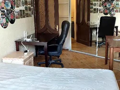 квартира за адресою Рональда Рейгана, 30