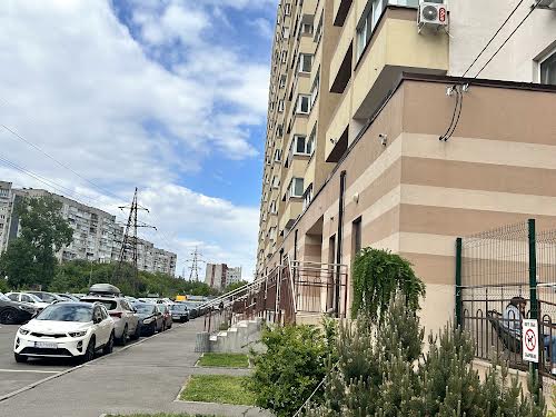 квартира за адресою Набережна, 6г