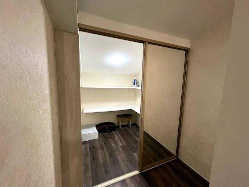 квартира за адресою Лісова вул., 42