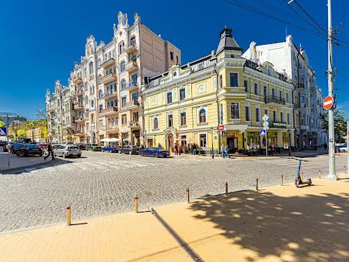 квартира по адресу Андреевский спуск, 2-Б