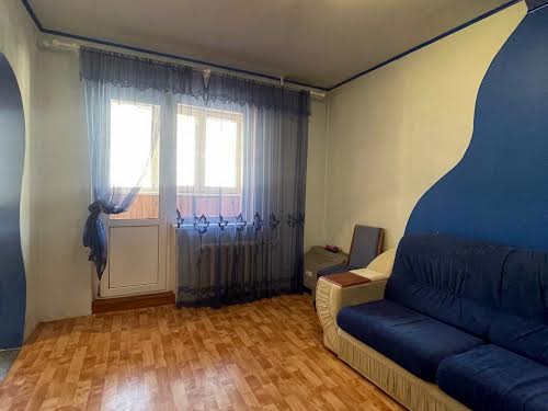 квартира за адресою Анни Ахматової вул., 37