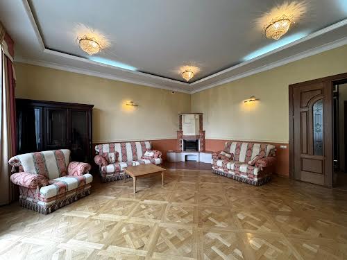 квартира по адресу Новаковского ул., 8