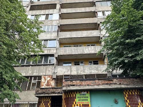 квартира за адресою Калинова вул., 82-Б