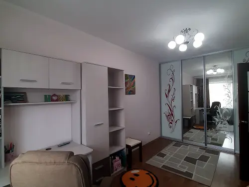 квартира за адресою Бориса Гмирі вул., 12-Б