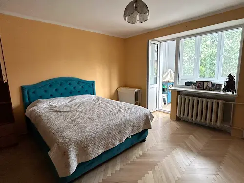 квартира за адресою Феодосійська вул., 6