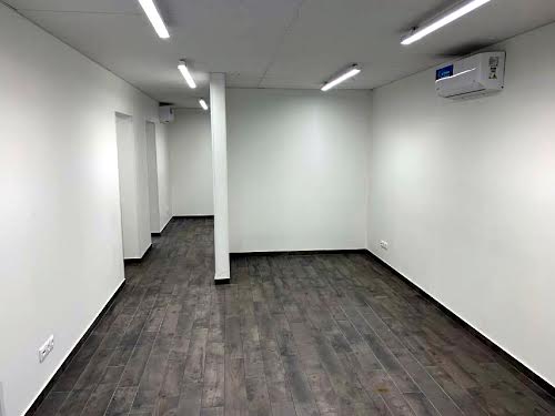 комерційна за адресою данкевича, 8