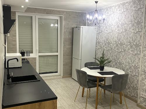 квартира по адресу Драгоманова ул., 4