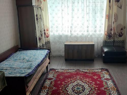 кімната за адресою Осіння вул., 15