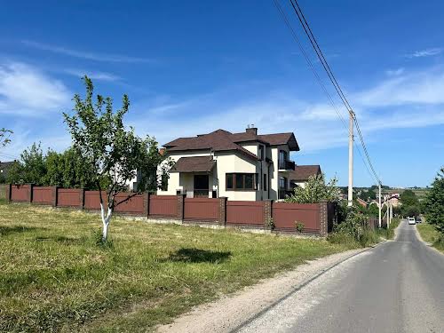 будинок за адресою Дорошенка, 12