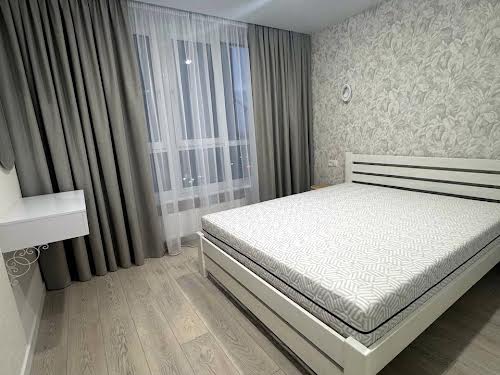 квартира за адресою Михайла Максимовича вул. (Онуфрія Трутенка), 32б