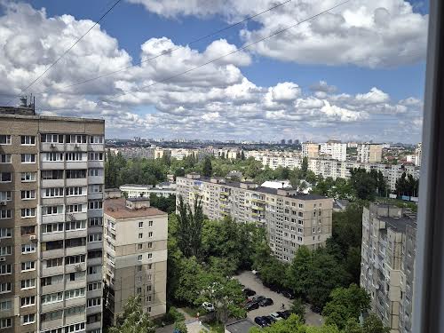 квартира за адресою Композитора Лятошинського вул., 8